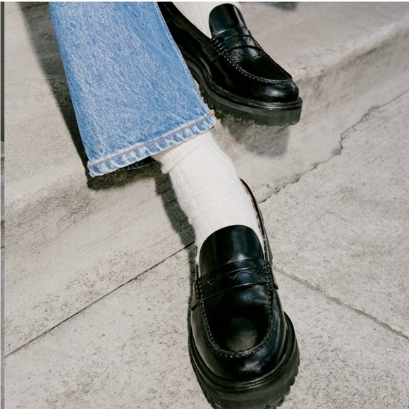 Reformation Agathea Chunky Loafer - US 7 Black - Picture 2 of 10